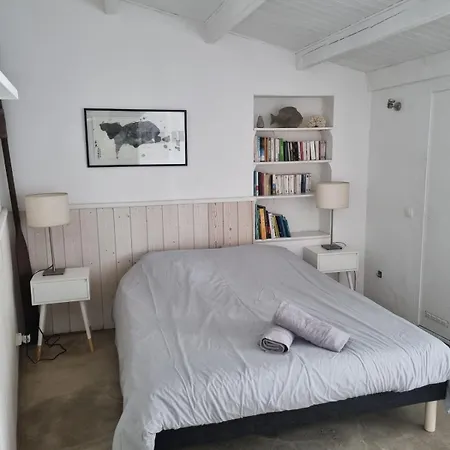 Cocon Au Coeur De L'île D'yeu-proche Centre&plages Hébergement de vacances