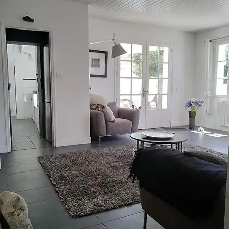 Cocon Au Coeur De L'île D'yeu-proche Centre&plages Hébergement de vacances *